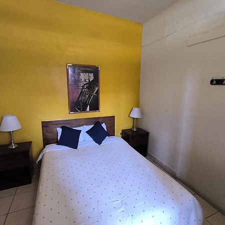 Flying Dog Hostel Lima Extérieur photo