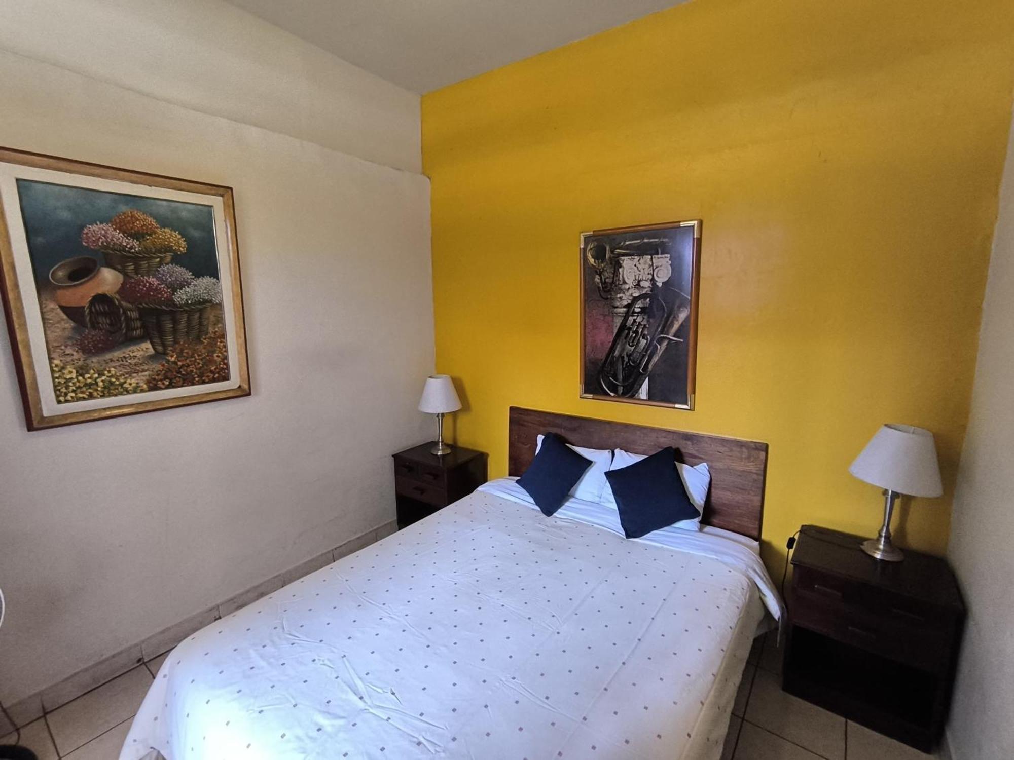 Flying Dog Hostel Lima Extérieur photo