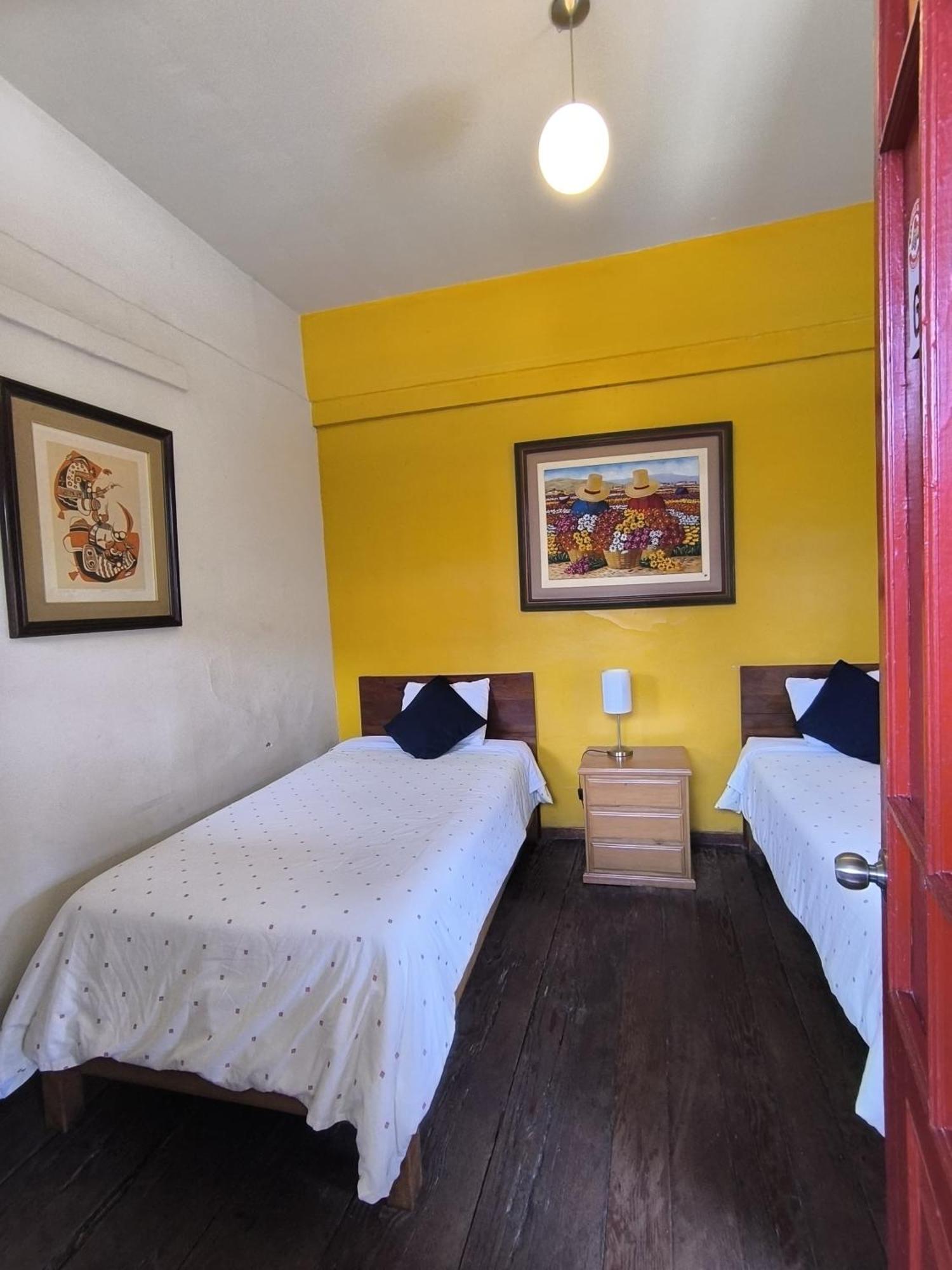 Flying Dog Hostel Lima Extérieur photo