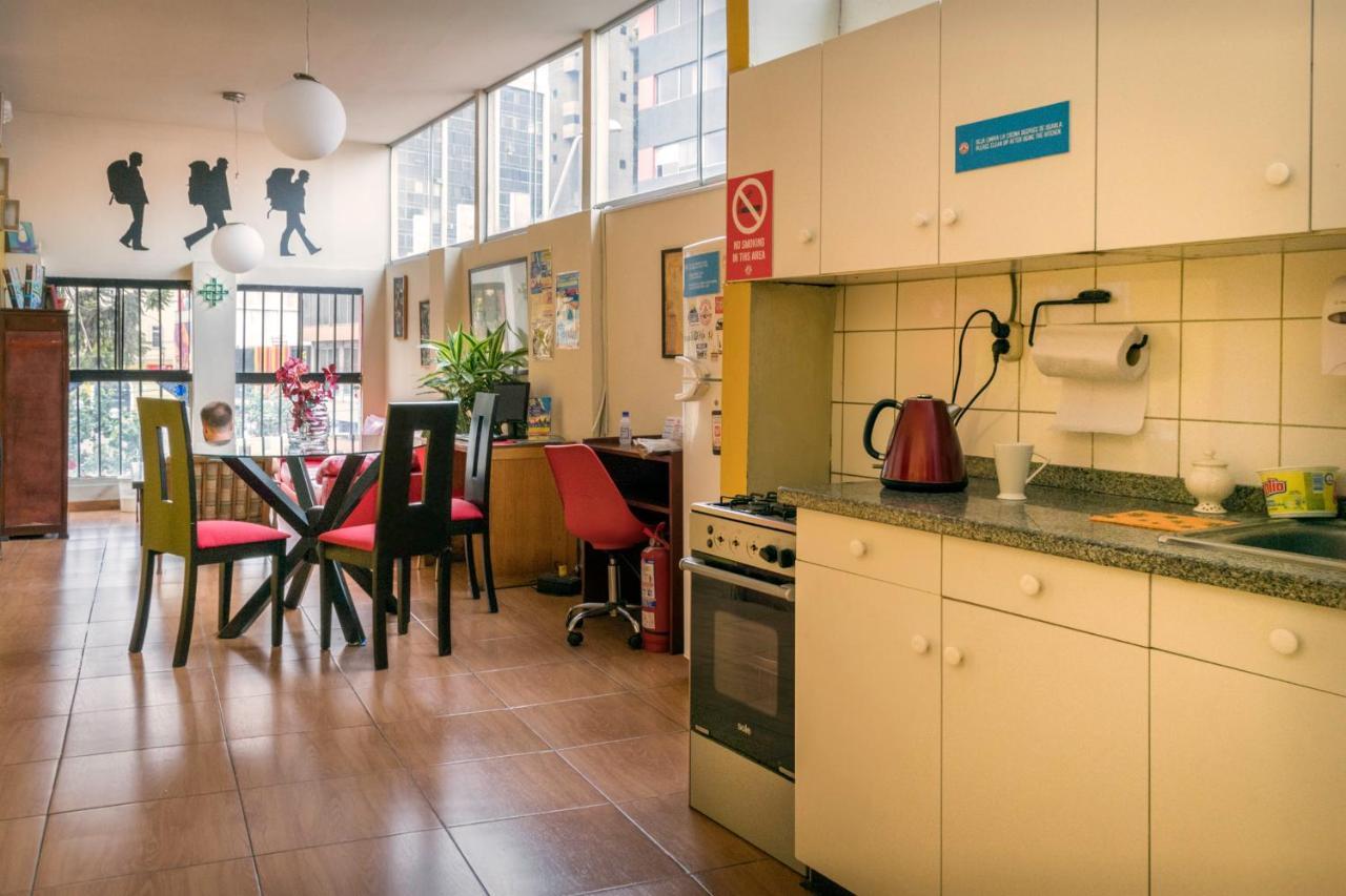Flying Dog Hostel Lima Extérieur photo